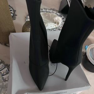 Steve Madden Metallic boots